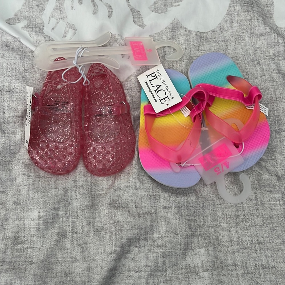🌟Childrens place sandal bundle size 4🌟